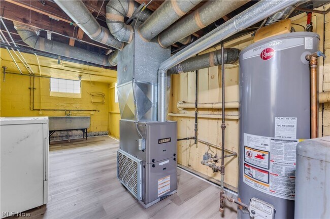 Building Photo - 17003 Talford Ave