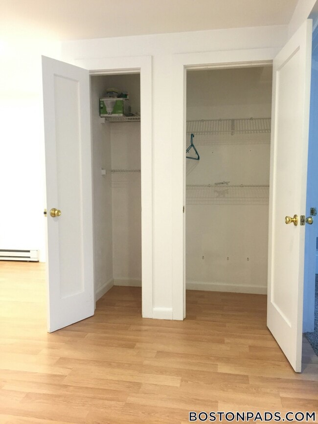 Building Photo - 43 May St