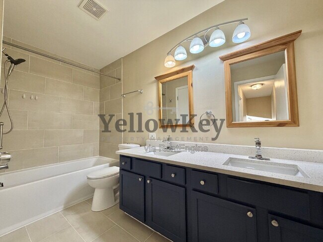 Building Photo - 613 Greystone Ln