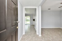 Building Photo - 3806 Charriton Dr
