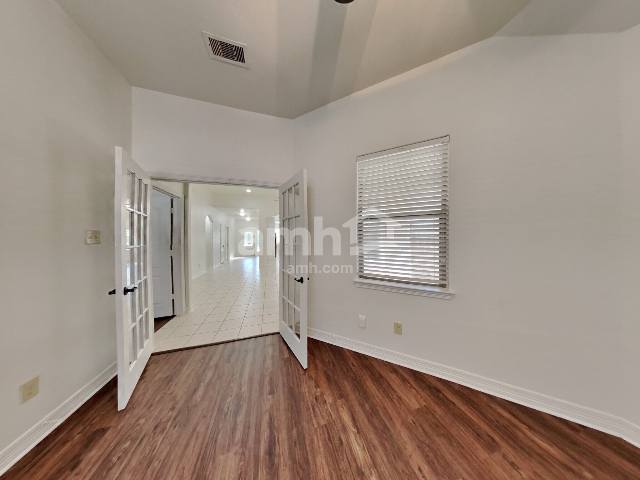 Building Photo - 10224 Forest Glade Ct