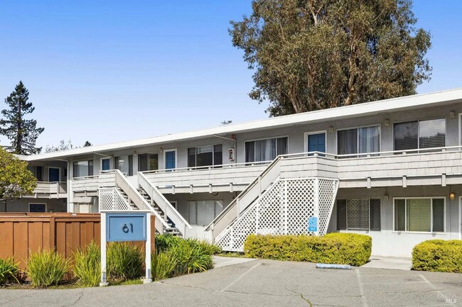 Building Photo - 61 Pixley Ave