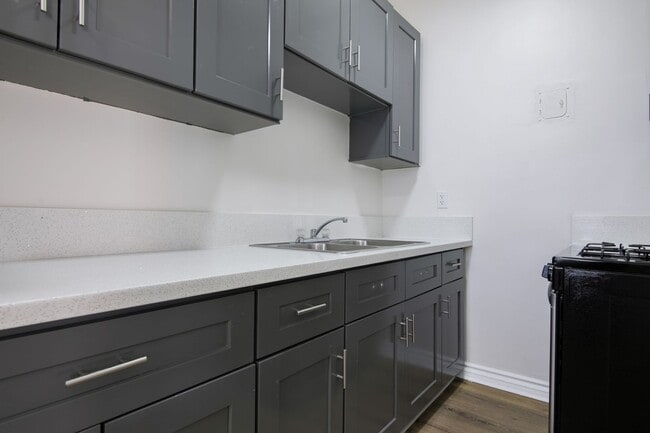 Floorplan - Beautiful Newly Renovated Apartment in Koreatown