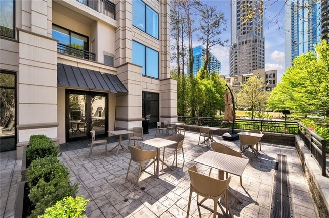 Building Photo - 3445 Stratford Rd NE