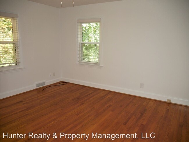 Building Photo - 4 br, 3 bath House - 3909 Guinevere Lane