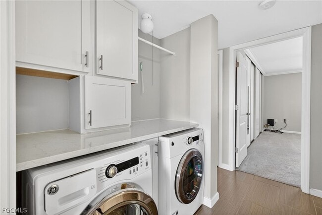 Building Photo - 7430 Lake Breeze Dr