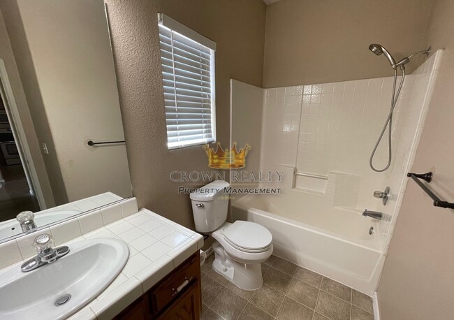 Building Photo - 1315 Zinfandel Ct