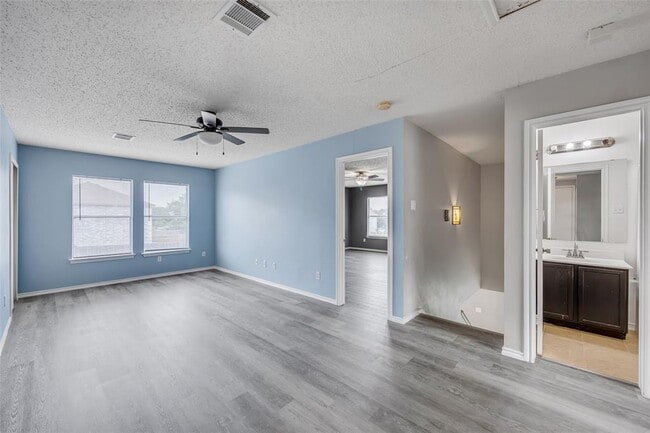 Building Photo - 2514 Byfield Dr