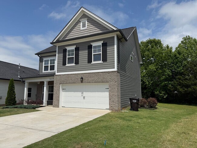 Building Photo - Ooltewah Gem! 3BR Home with Pool + Walking Trails