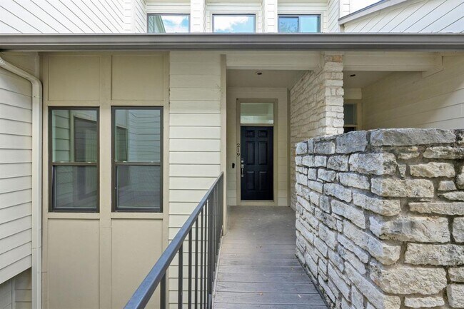 Building Photo - 1520 Ben Crenshaw Way