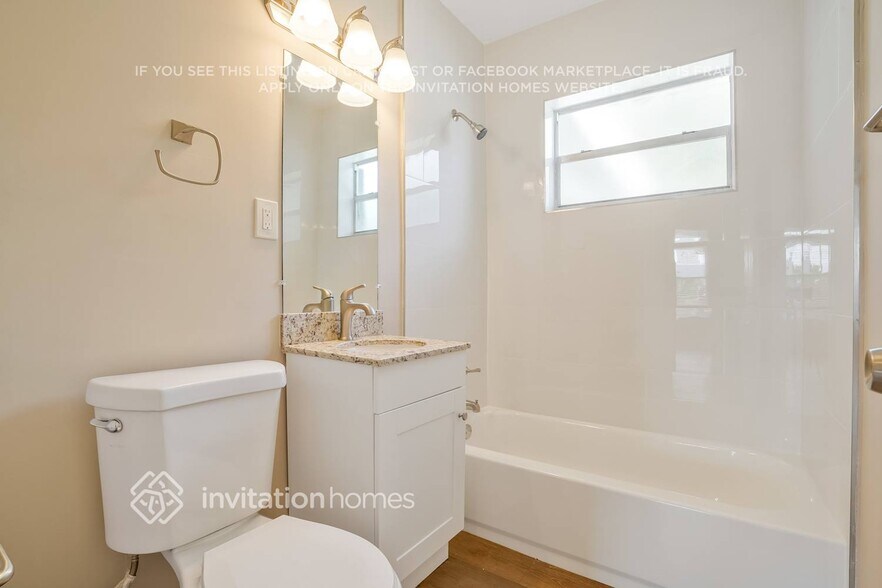 Building Photo - 117 NW 4th Ave