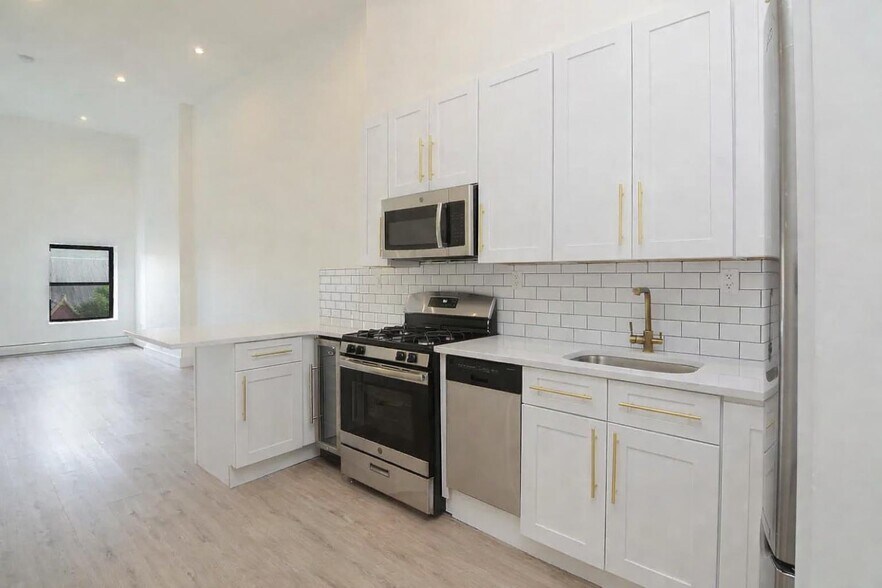 Building Photo - 193 Jefferson Ave