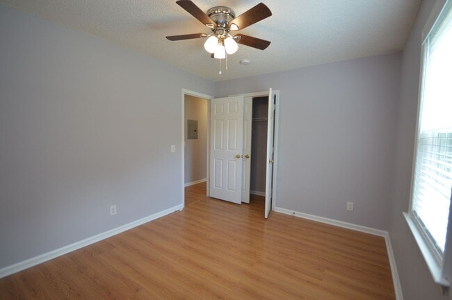 Building Photo - 5725 Stone Crystal Dr