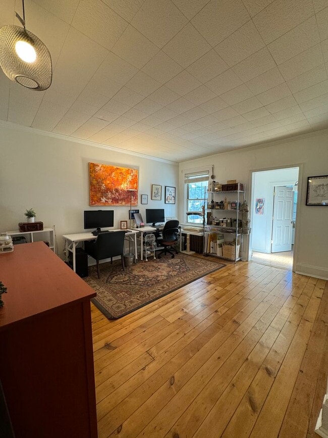Building Photo - Coming soon! Stylish 3 Bedroom 1.5 Bathroo...