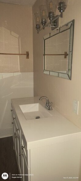 Building Photo - 1237 E Anderson St