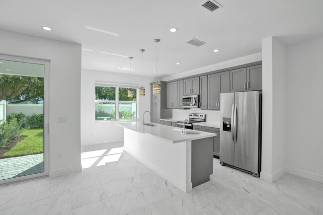 Building Photo - Gorgeous Brand New 3 Bedroom 2 Bath (2-story) Townhouse in Deerfield Beach