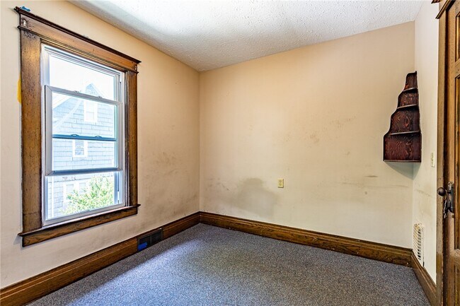 Building Photo - 791 Norton St