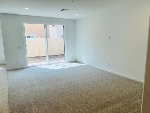 Building Photo - 16739 Plantain Wy