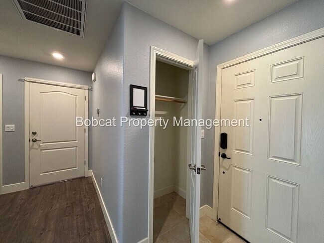 Building Photo - 6515 Copper Mountain Dr