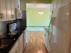 Building Photo - Newly Renovated Condo For Rent in North At...