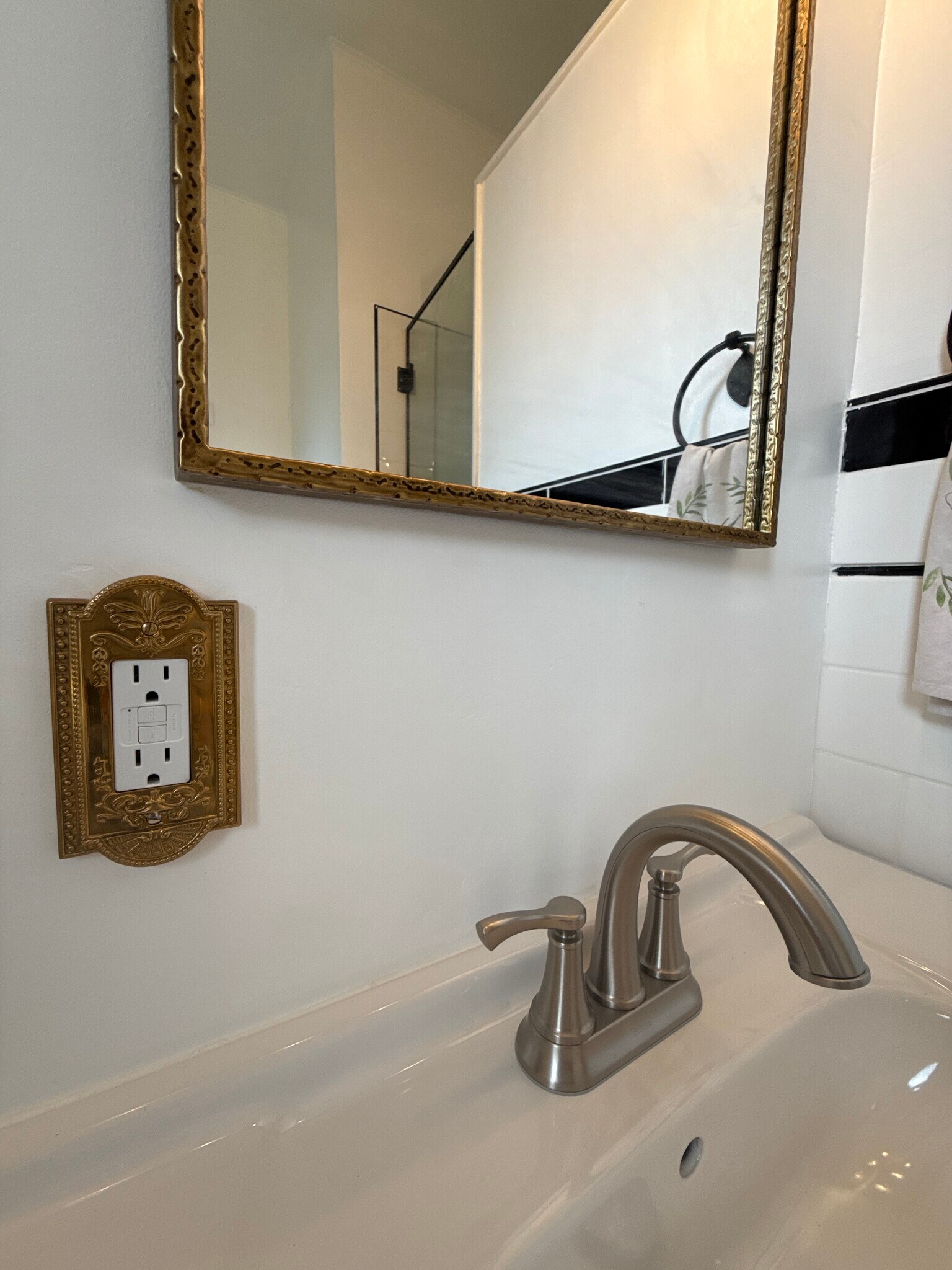 Building Photo - 500 Stuart Ave