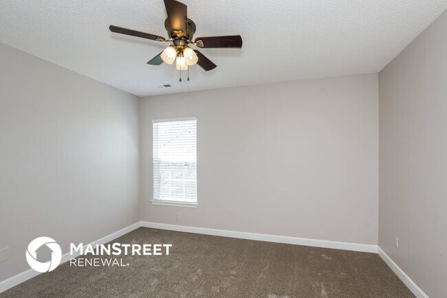 Building Photo - 2167 Mallard Pointe Dr