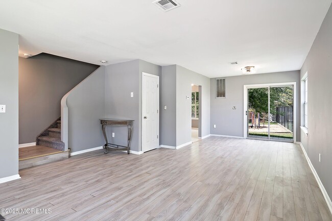 Building Photo - 17 Mainbraid Ct