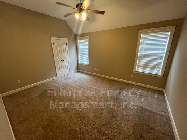 Building Photo - 6880 Lagrange Pines Rd