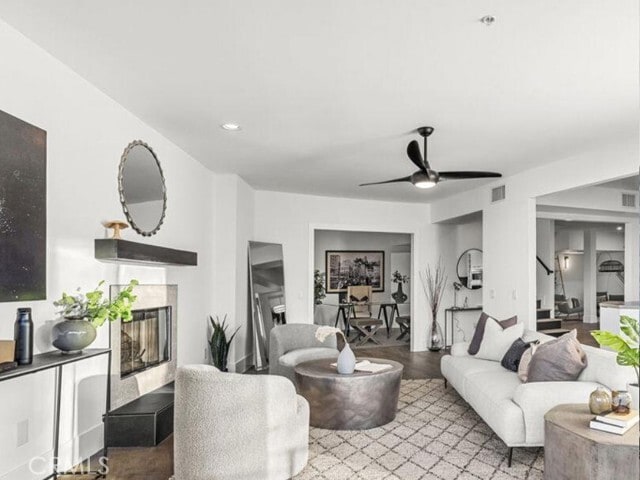 Building Photo - 6422 Weidlake Dr