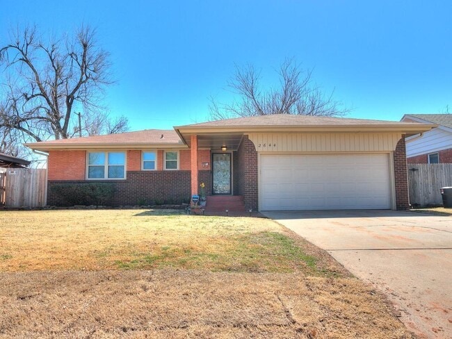 Primary Photo - 2644 Lakeside Dr