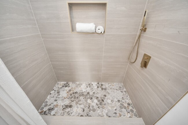 Building Photo - 4215 Eli St