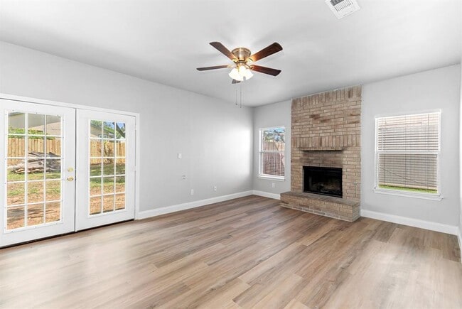 Building Photo - 1207 York Castle Dr