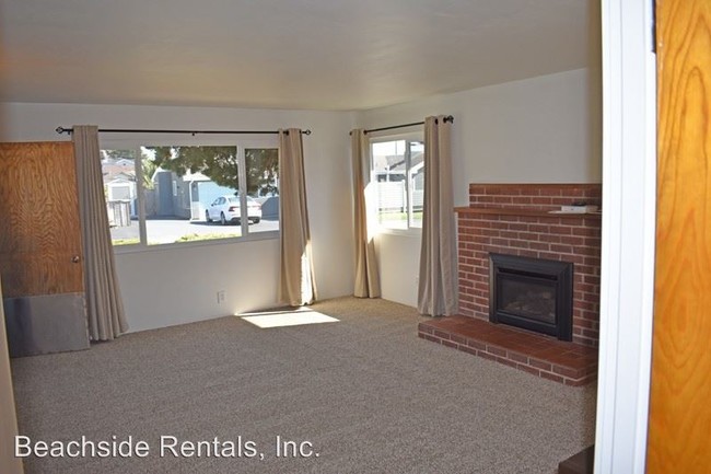 Building Photo - 2 br, 1 bath House - 11 12th St