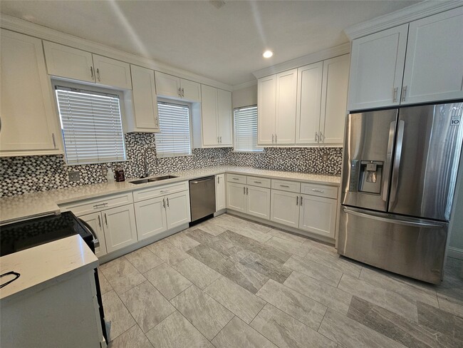 Primary Photo - 2312 Blodgett St