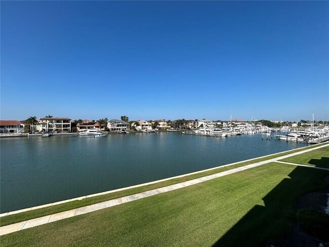 Building Photo - 6260 Kipps Colony Ct S