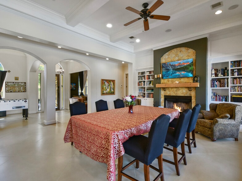 Building Photo - 4900 Canyon Ranch Trl