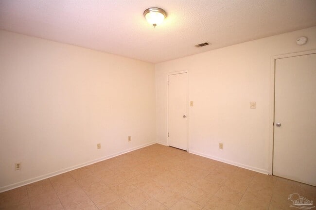 Building Photo - 5205 Charbar Dr