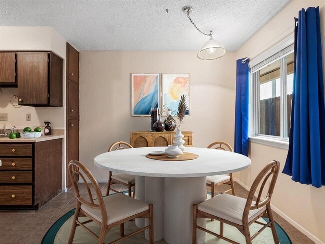 Building Photo - 3513 Westchester Ave