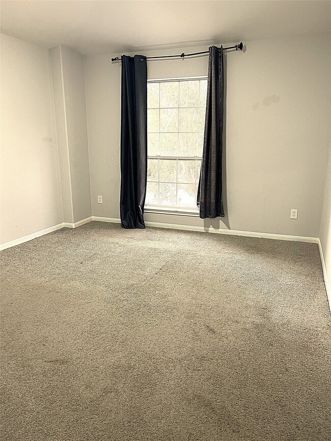 Building Photo - 20918 Roxette Ct