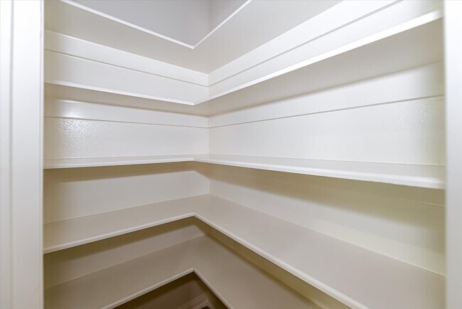 Building Photo - 14 Nestlewood Pl