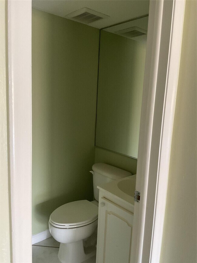 Building Photo - 3363 Spanish Moss Terrace