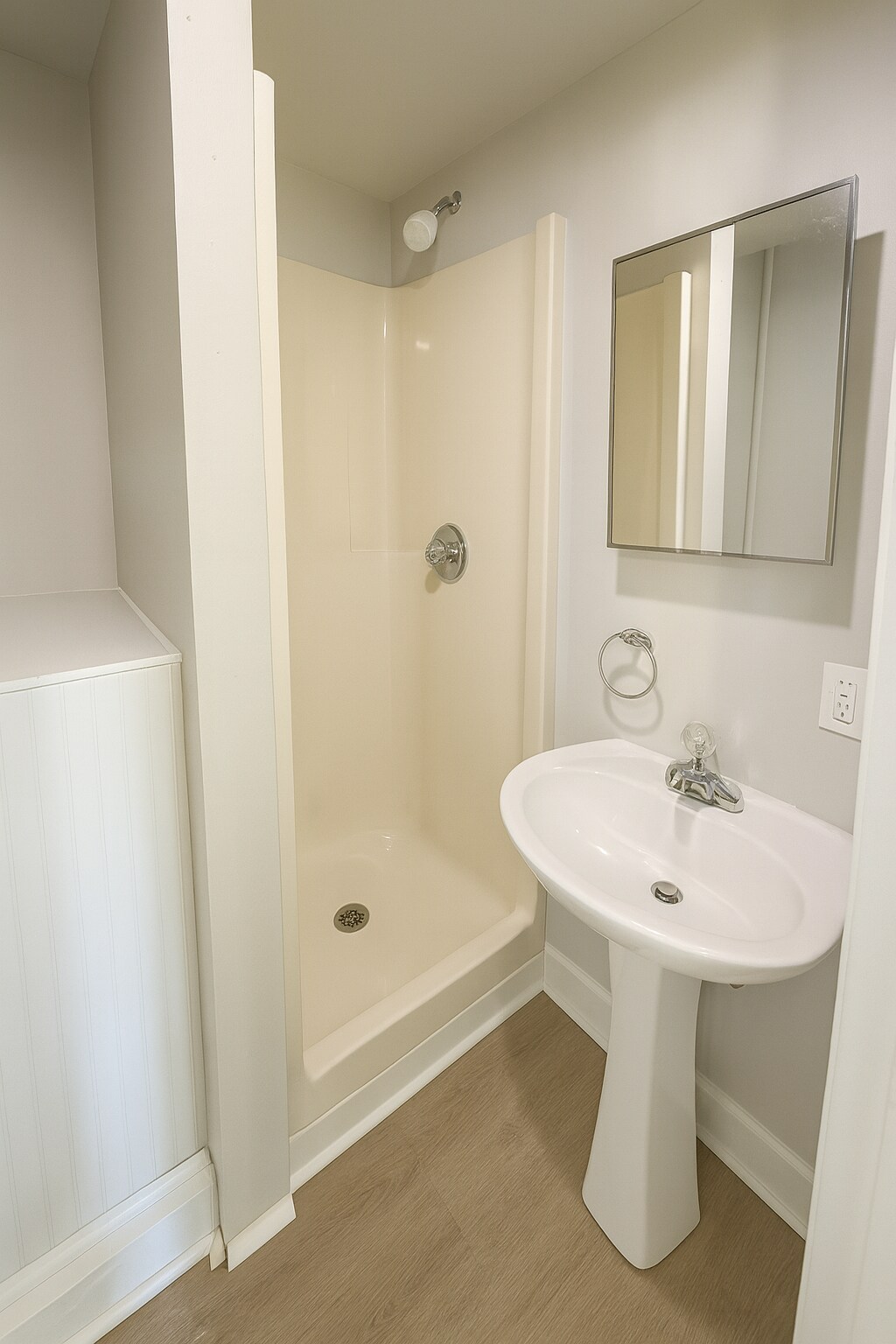 Building Photo - 164 Main St