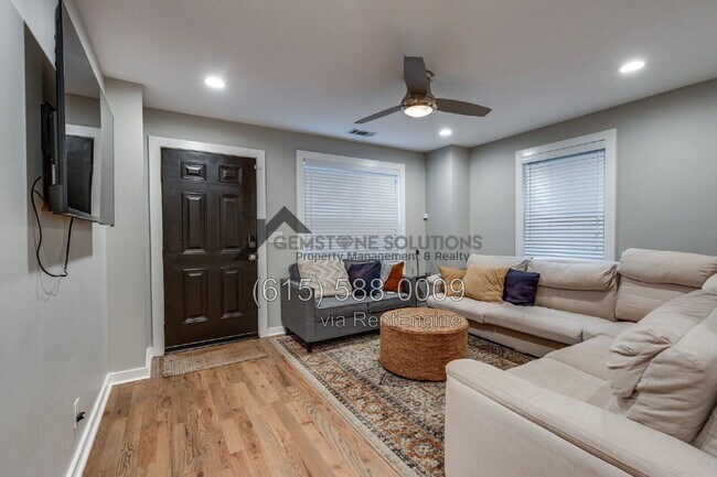 Building Photo - 1516 23rd Ave N