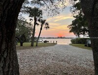 Building Photo - 1833 Pandora Dr