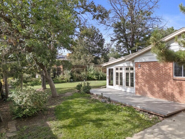 Building Photo - Charming 3BR, 2,200 Sq Ft SFR in Broomfield