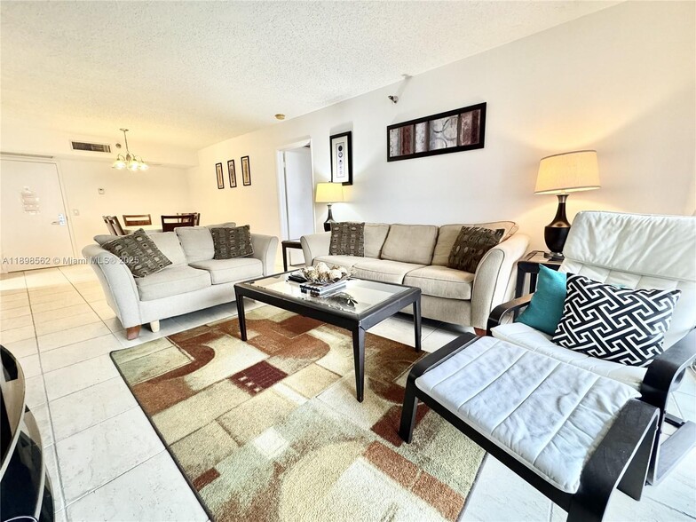 Building Photo - 3300 NE 191st St