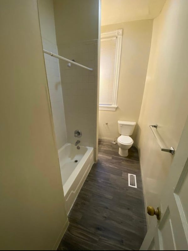 Building Photo - 200 Minor St