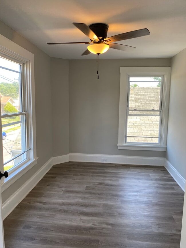 Building Photo - Newly renovated home immediately available