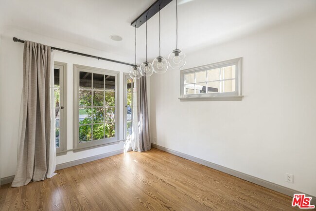 Building Photo - 1169 S Sierra Bonita Ave