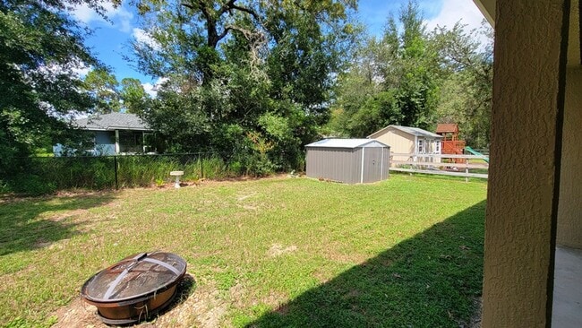 Building Photo - Large Citrus Springs 4/2/2